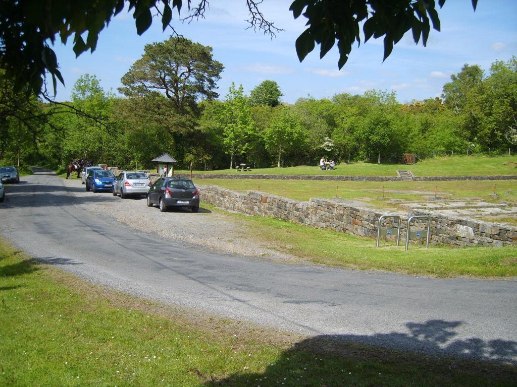 The Benwiskin Centre Ballaghnatrillick Extérieur photo