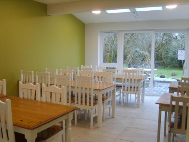The Benwiskin Centre Ballaghnatrillick Extérieur photo